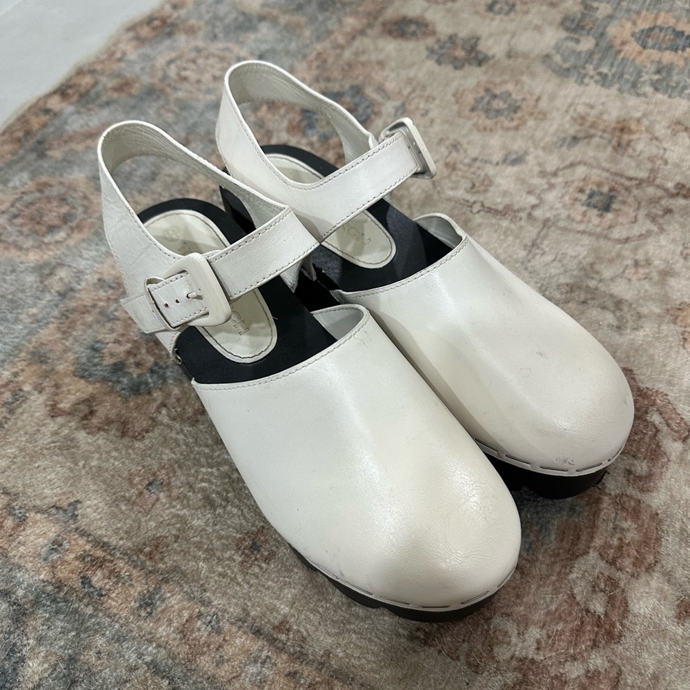 Tory Burch Lug Sole Clogs - Picture 4 of 8